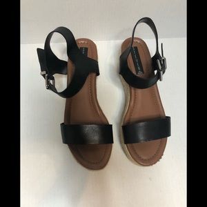 Platform sandals